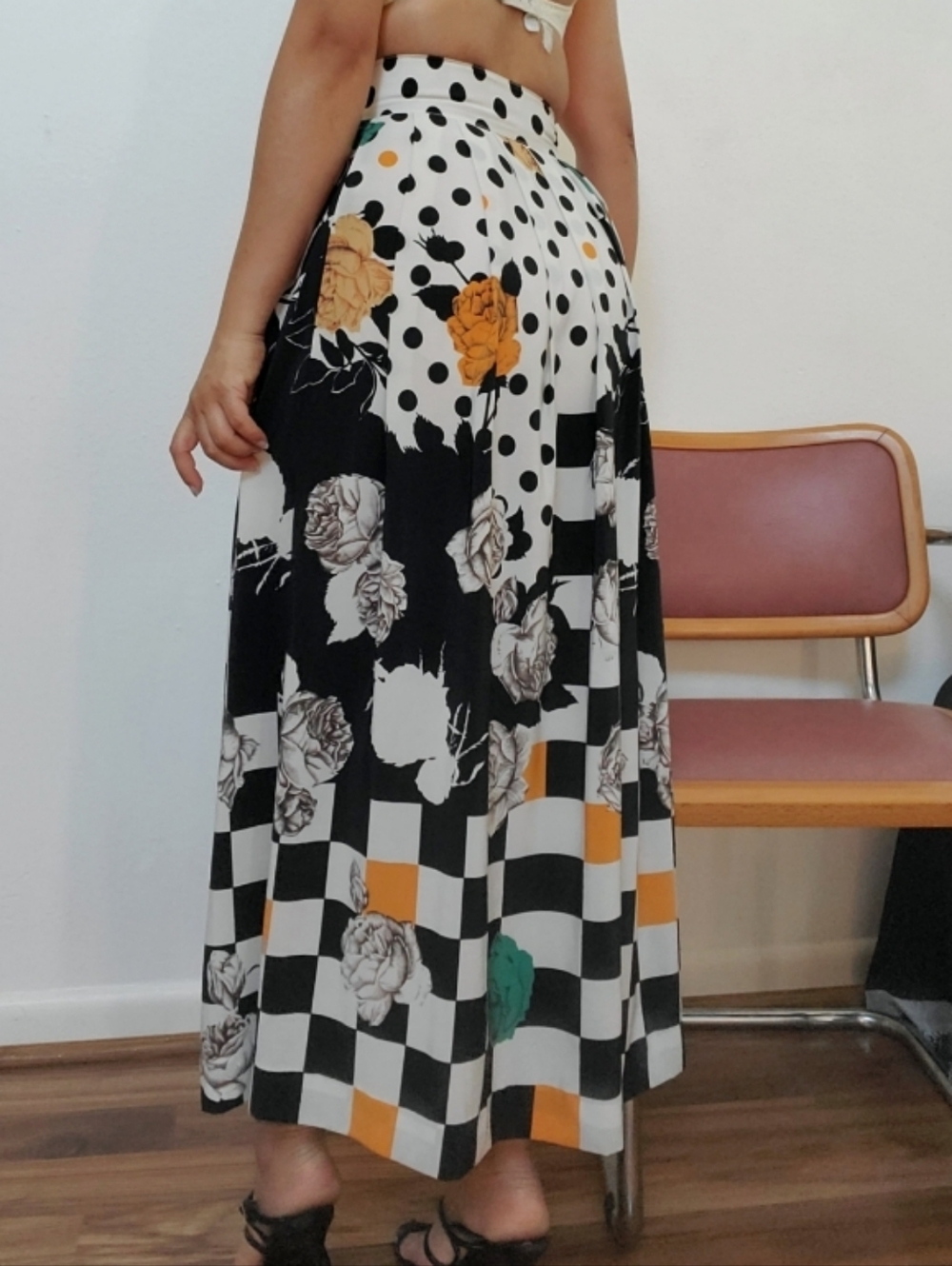 🚫SOLD🚫VINTAGE SKIRT - Picture 2 of 4